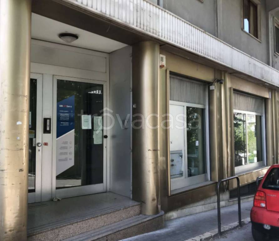 negozio in vendita a Potenza