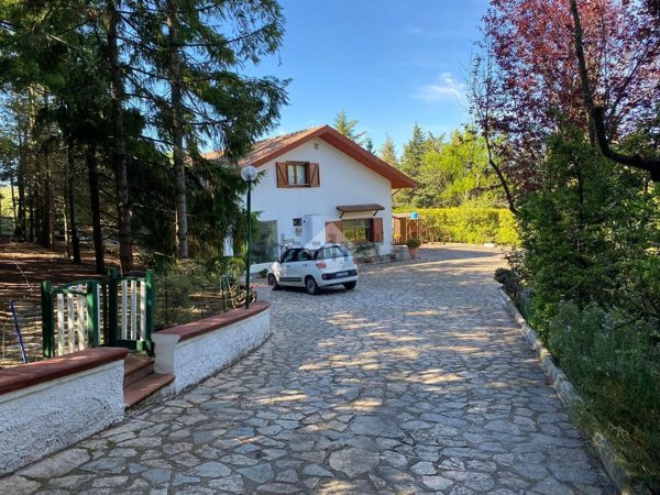 casa indipendente in vendita a Potenza