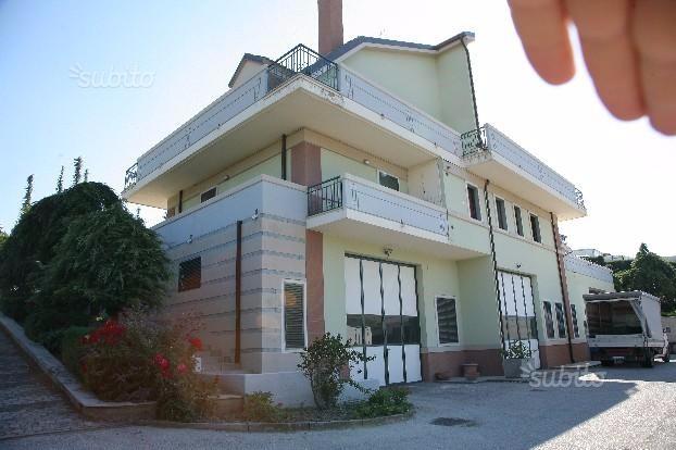 casa indipendente in vendita a Potenza