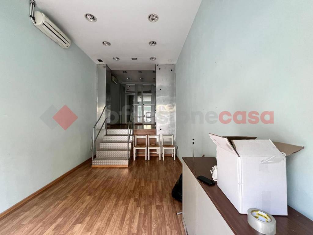 negozio in vendita a Potenza