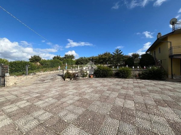 casa indipendente in vendita a Potenza
