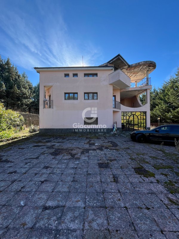 casa indipendente in vendita a Potenza