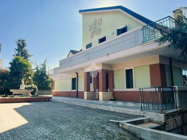 casa indipendente in vendita a Potenza in zona Varco d'Izzo