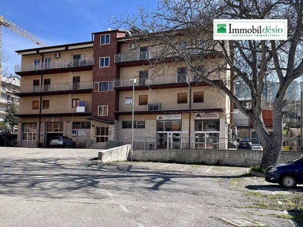 negozio in vendita a Potenza in zona Gallitello