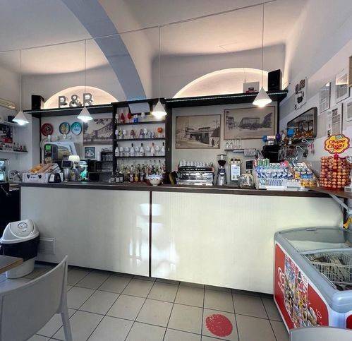 negozio in vendita a Potenza in zona Poggio Tre Galli