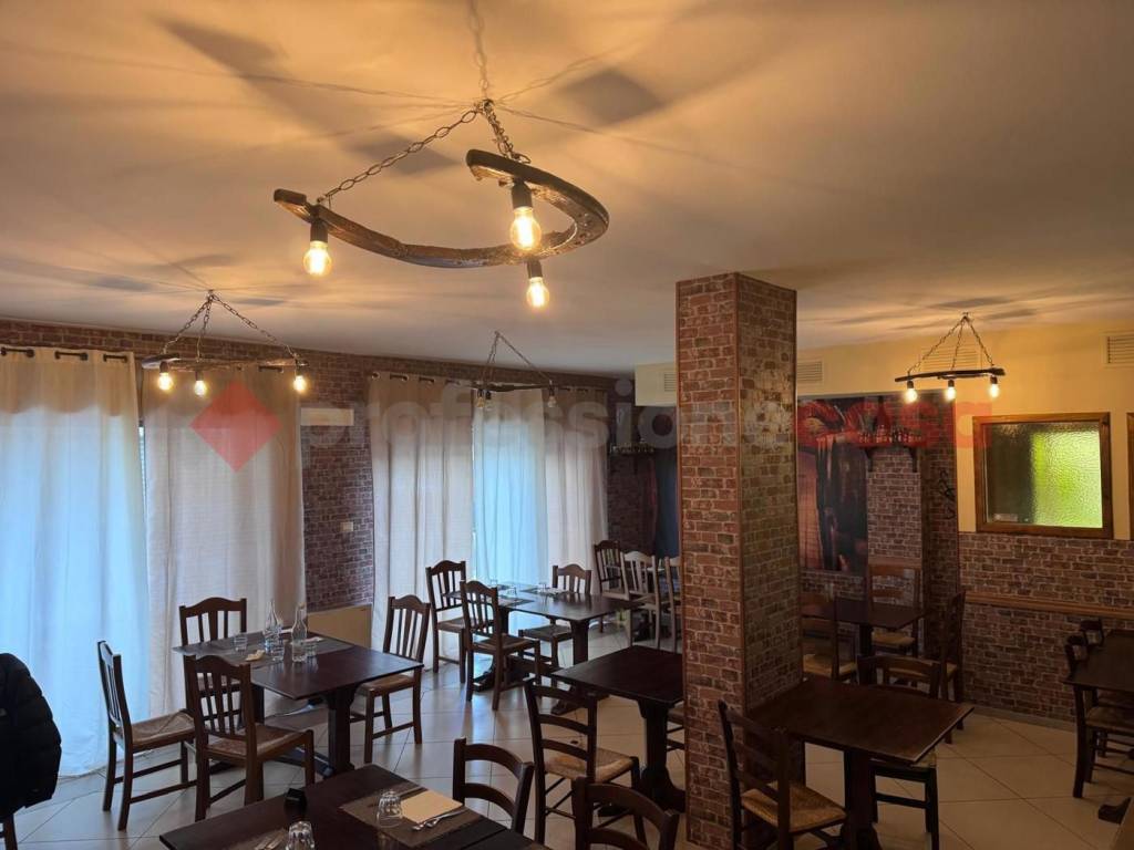 negozio in vendita a Potenza in zona Gallitello