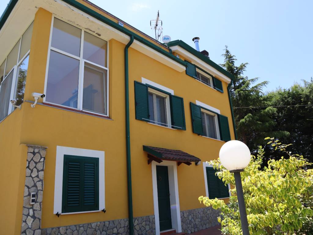 casa indipendente in vendita a Potenza