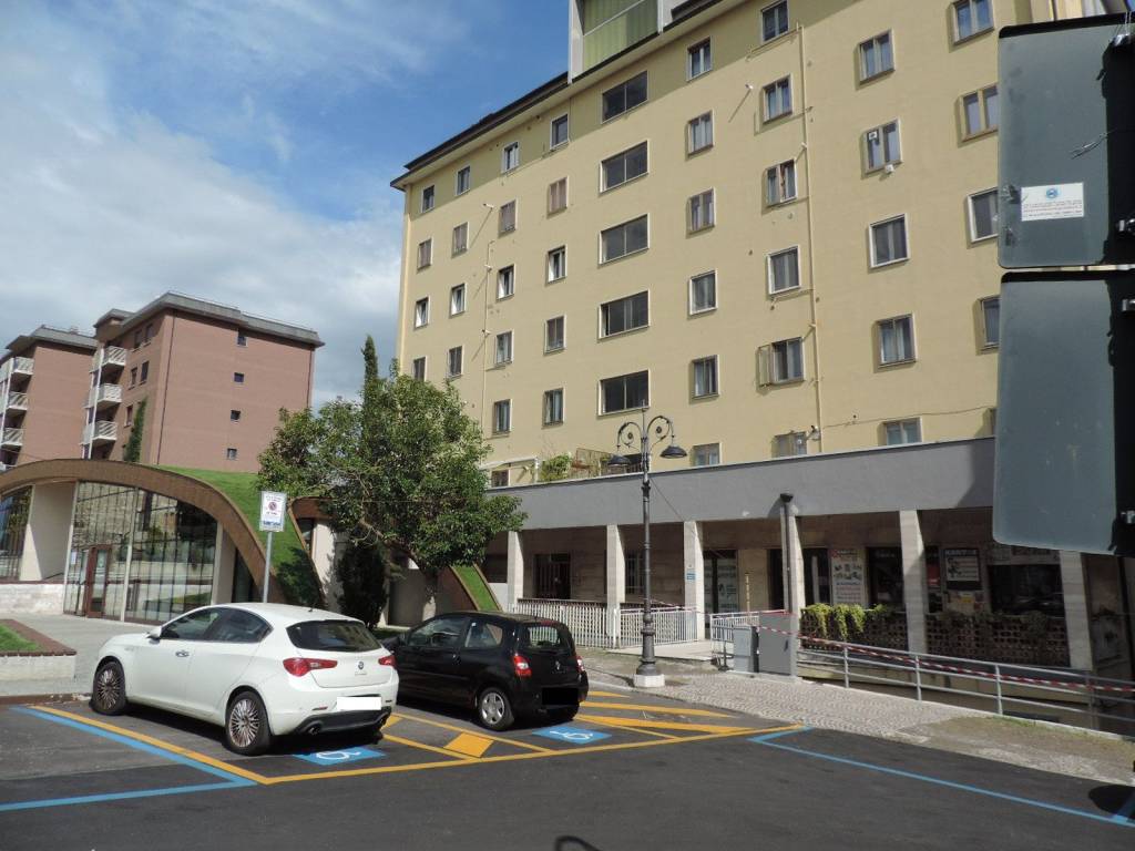 negozio in vendita a Potenza