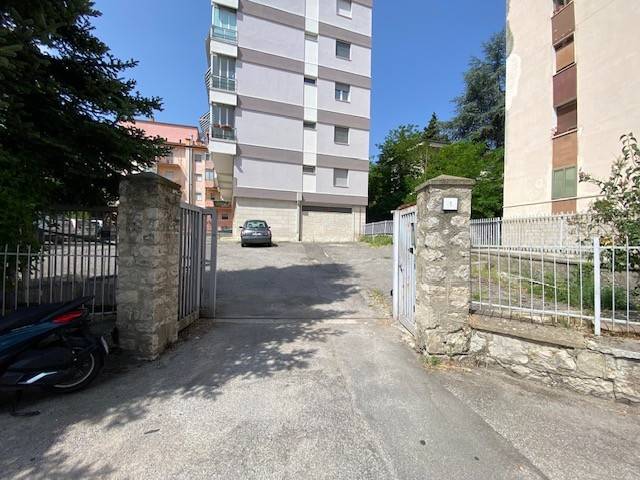 appartamento in vendita a Potenza in zona Rione Santa Maria