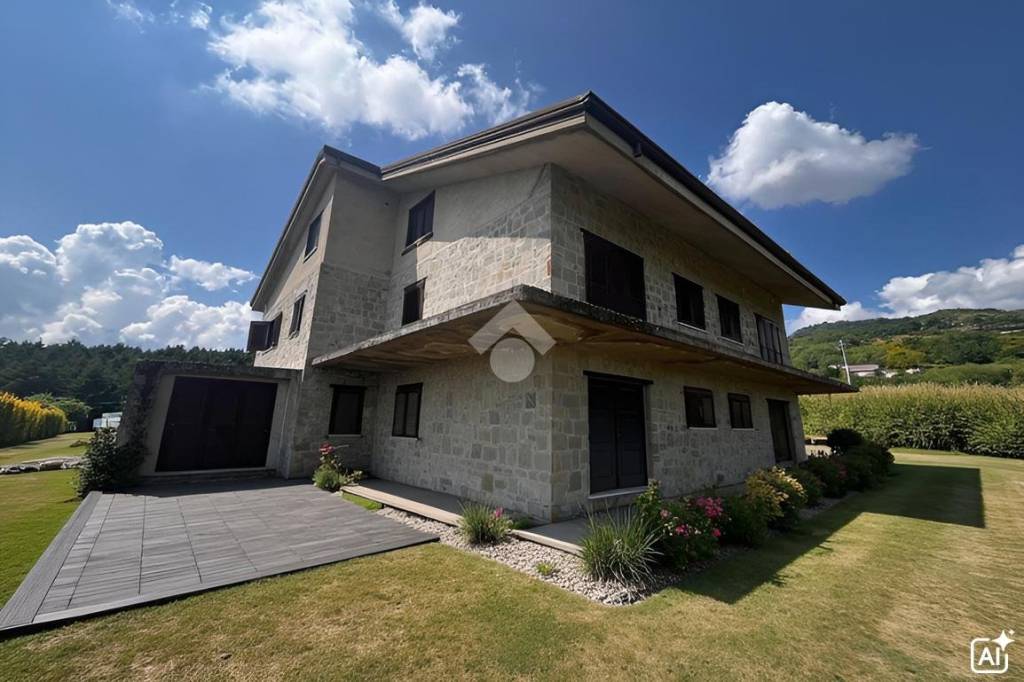 casa indipendente in vendita a Potenza in zona Dragonara