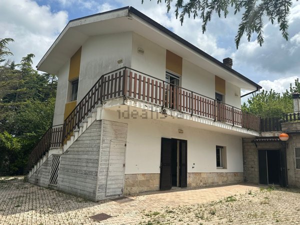 casa indipendente in vendita a Potenza in zona Macchia Romana