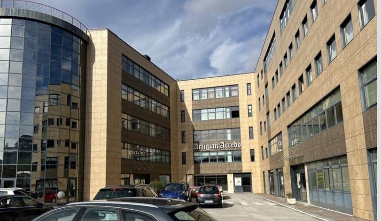 ufficio in vendita a Potenza in zona Contrada Rossellino