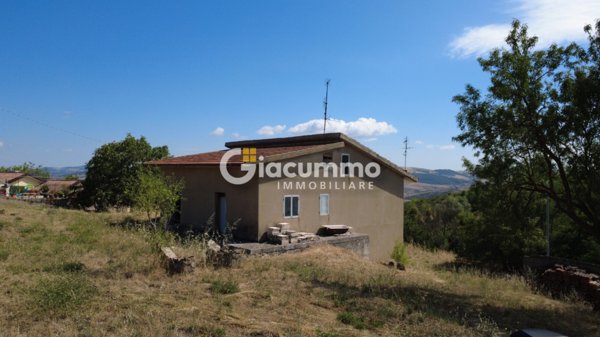 casa indipendente in vendita a Potenza