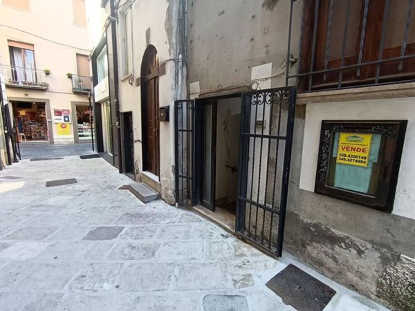 negozio in vendita a Potenza