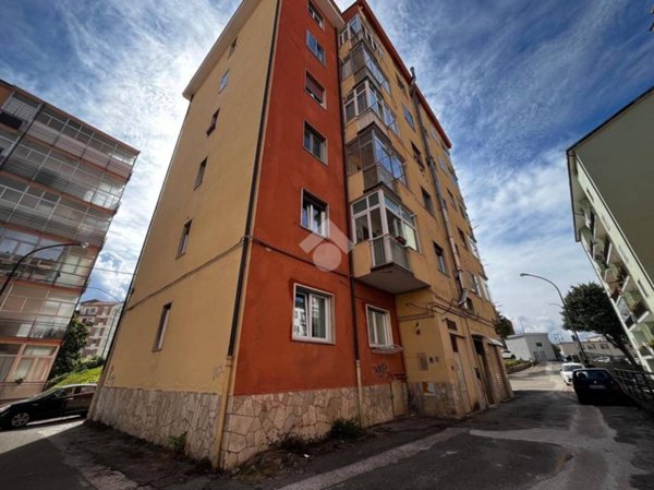 appartamento in vendita a Potenza in zona Rione Francioso