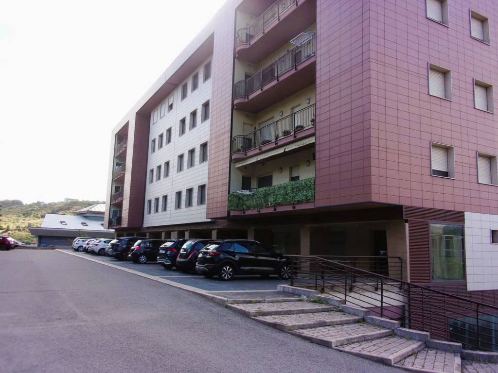 ufficio in vendita a Potenza in zona Gallitello