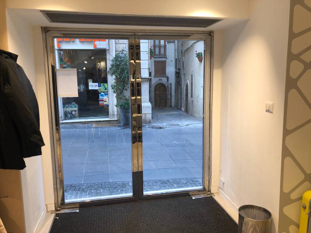 negozio in vendita a Potenza