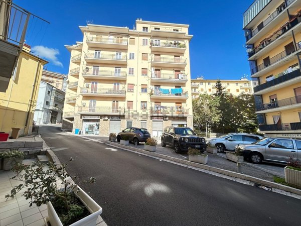 appartamento in vendita a Potenza in zona Rione Francioso