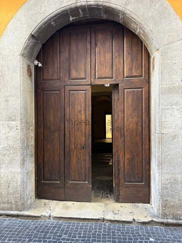 locale commerciale in vendita a Potenza