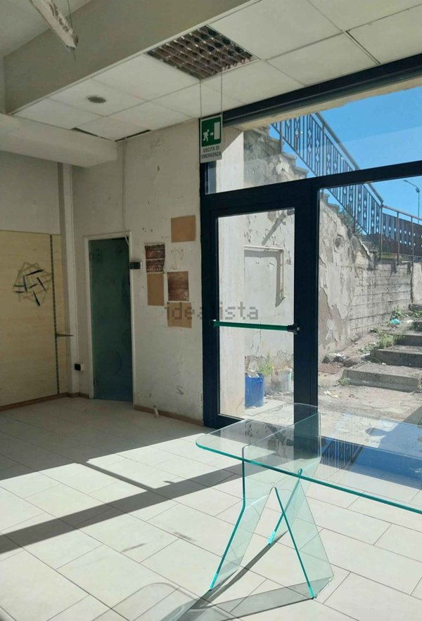 locale commerciale in vendita a Potenza