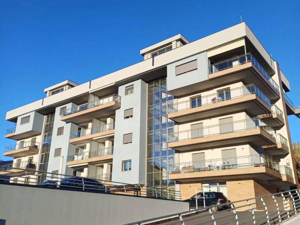 appartamento in vendita a Potenza in zona Gallitello