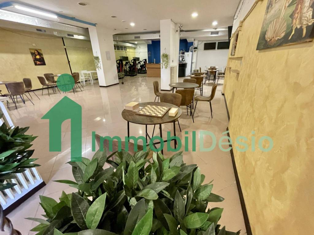 negozio in vendita a Potenza