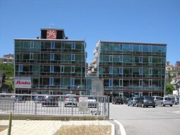 locale commerciale in vendita a Potenza