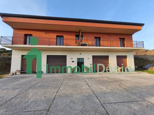 casa indipendente in vendita a Potenza in zona Gallitello