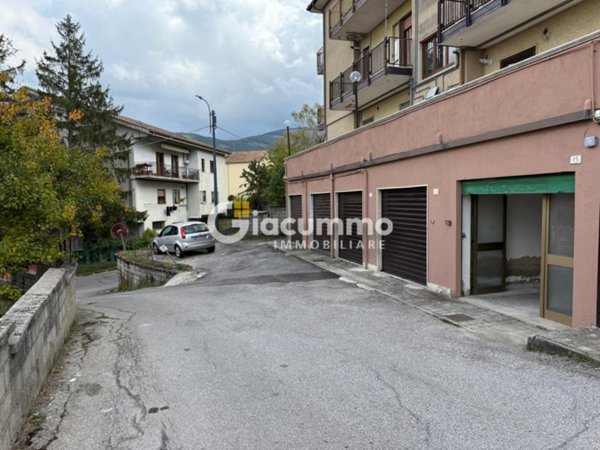 locale di sgombero in vendita a Potenza