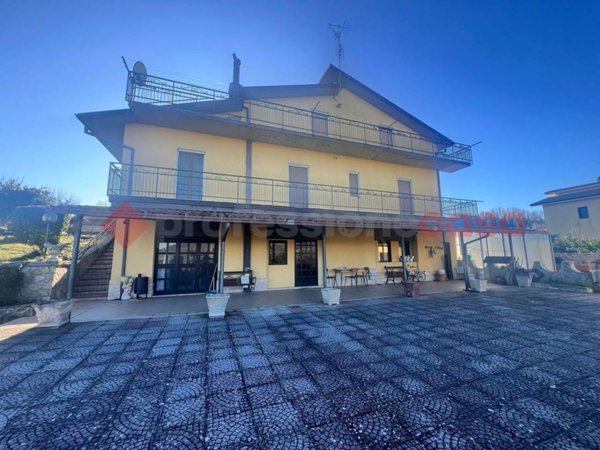 casa indipendente in vendita a Potenza in zona Centomani-Tora