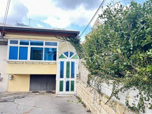 casa indipendente in vendita a Potenza in zona Poggio Tre Galli