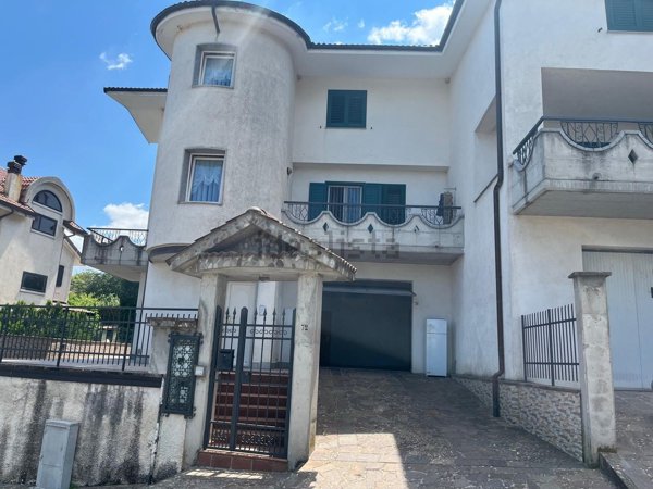 esavano in vendita a Potenza