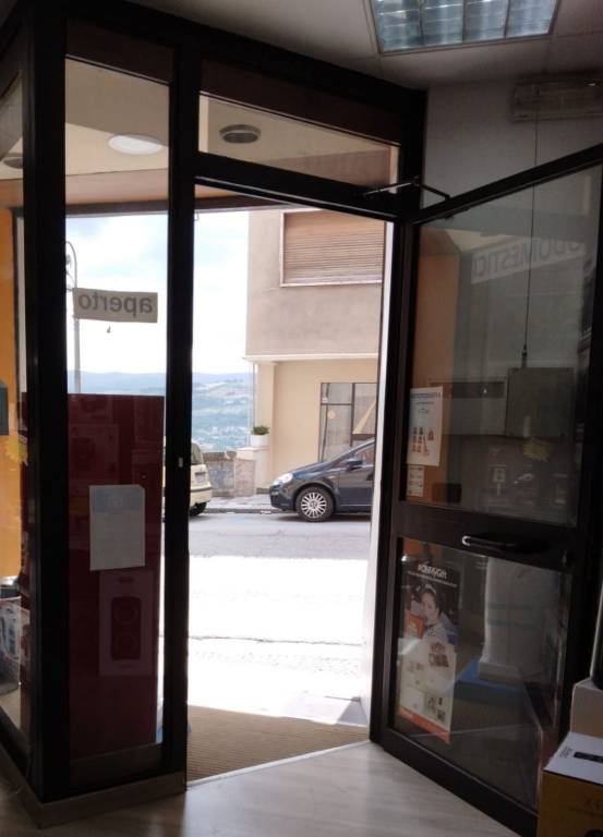 negozio in vendita a Potenza