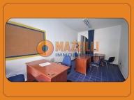 locale commerciale in vendita a Potenza