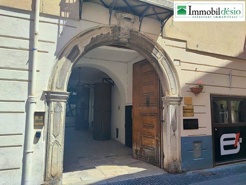 negozio in vendita a Potenza