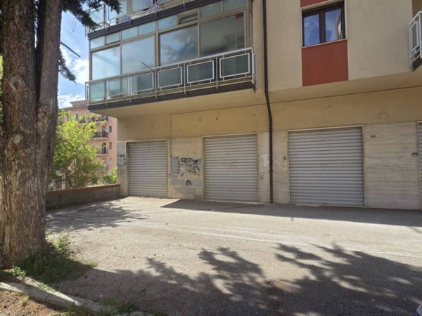 negozio in vendita a Potenza