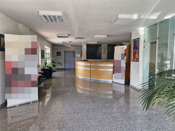 locale commerciale in vendita a Potenza