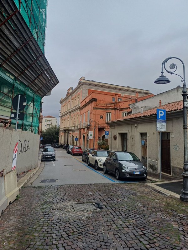 appartamento in vendita a Potenza in zona Rione Centro