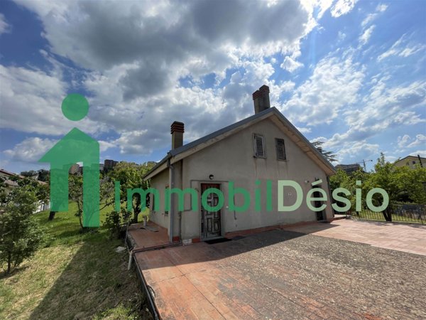 casa indipendente in vendita a Potenza