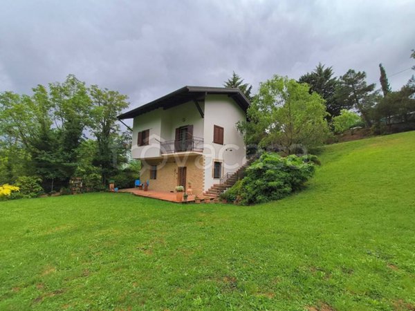 casa indipendente in vendita a Potenza in zona Contrada Rossellino