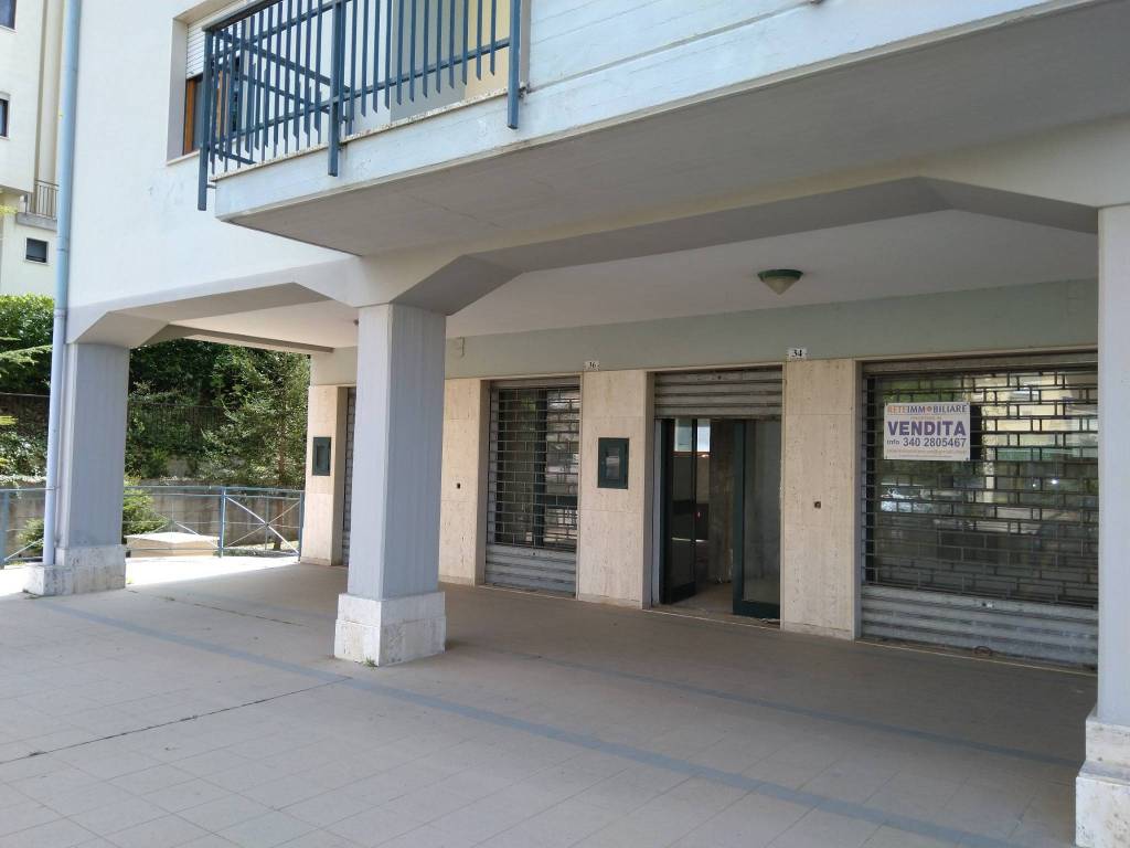 negozio in vendita a Potenza in zona Malvaccaro