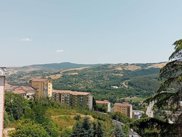 appartamento in vendita a Potenza in zona Rione Montereale