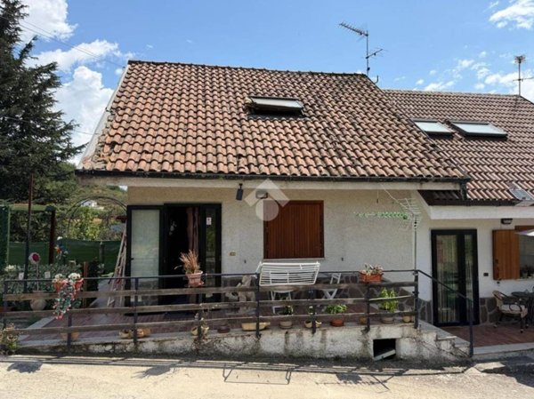 casa indipendente in vendita a Potenza in zona Rione San Rocco