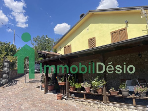 casa indipendente in vendita a Potenza in zona Gallitello
