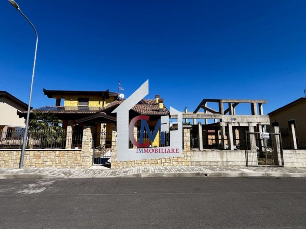 casa indipendente in vendita a Rapolla