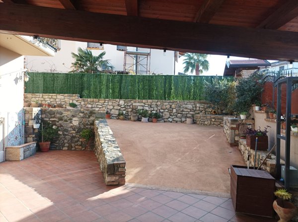 casa indipendente in vendita a Rapolla