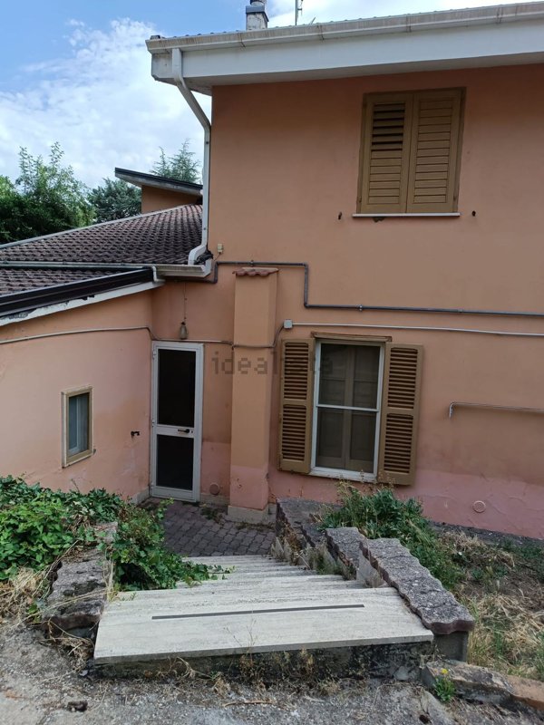 casa indipendente in vendita a Rapolla