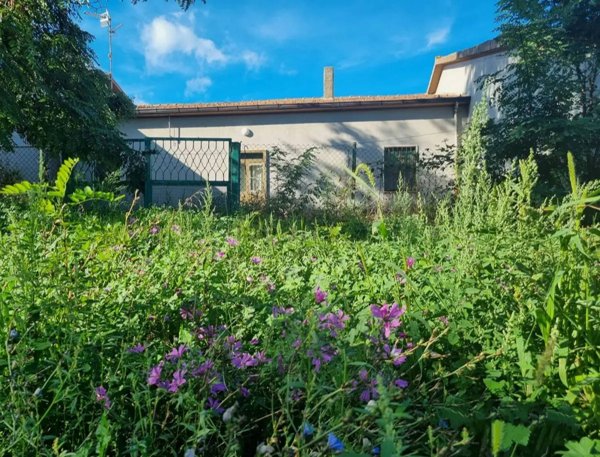 casa indipendente in vendita a Rionero in Vulture