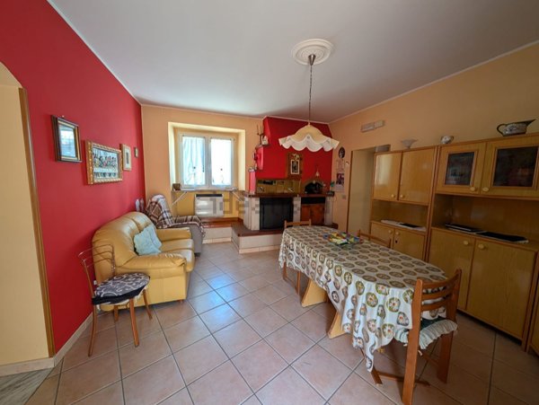 casa indipendente in vendita a Rionero in Vulture