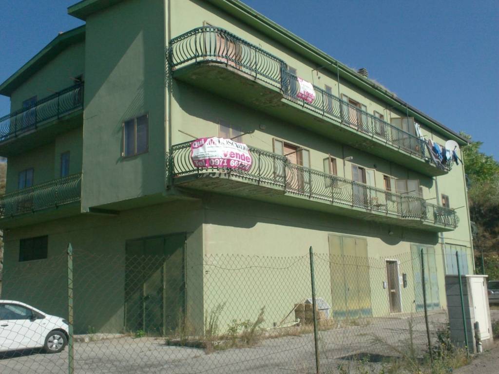 intera palazzina in vendita a Rionero in Vulture